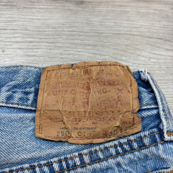 Vintage 80s Levi's 2501-0117 Straight Leg Ankle Fray Jeans 28x31 - Picture 5 of 12
